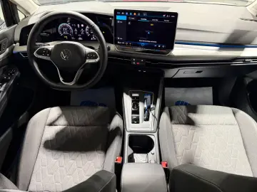 VW Golf VIII 1.5 eTSI Life  2 JAHRE GARANTIE