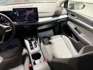 VW Golf VIII 1.5 eTSI Life  2 JAHRE GARANTIE