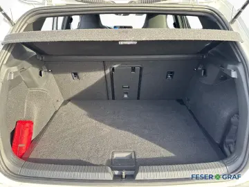 VW Golf VIII R-Line 1.5 eTSI DSG HUD LED-PLUS BLACK