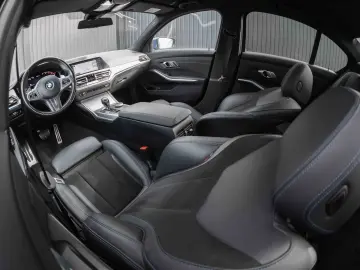 BMW Seria 3 330e xDrive Aut. M Sport