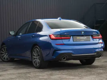 BMW Seria 3 330e xDrive Aut. M Sport