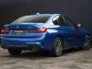BMW Seria 3 330e xDrive Aut. M Sport