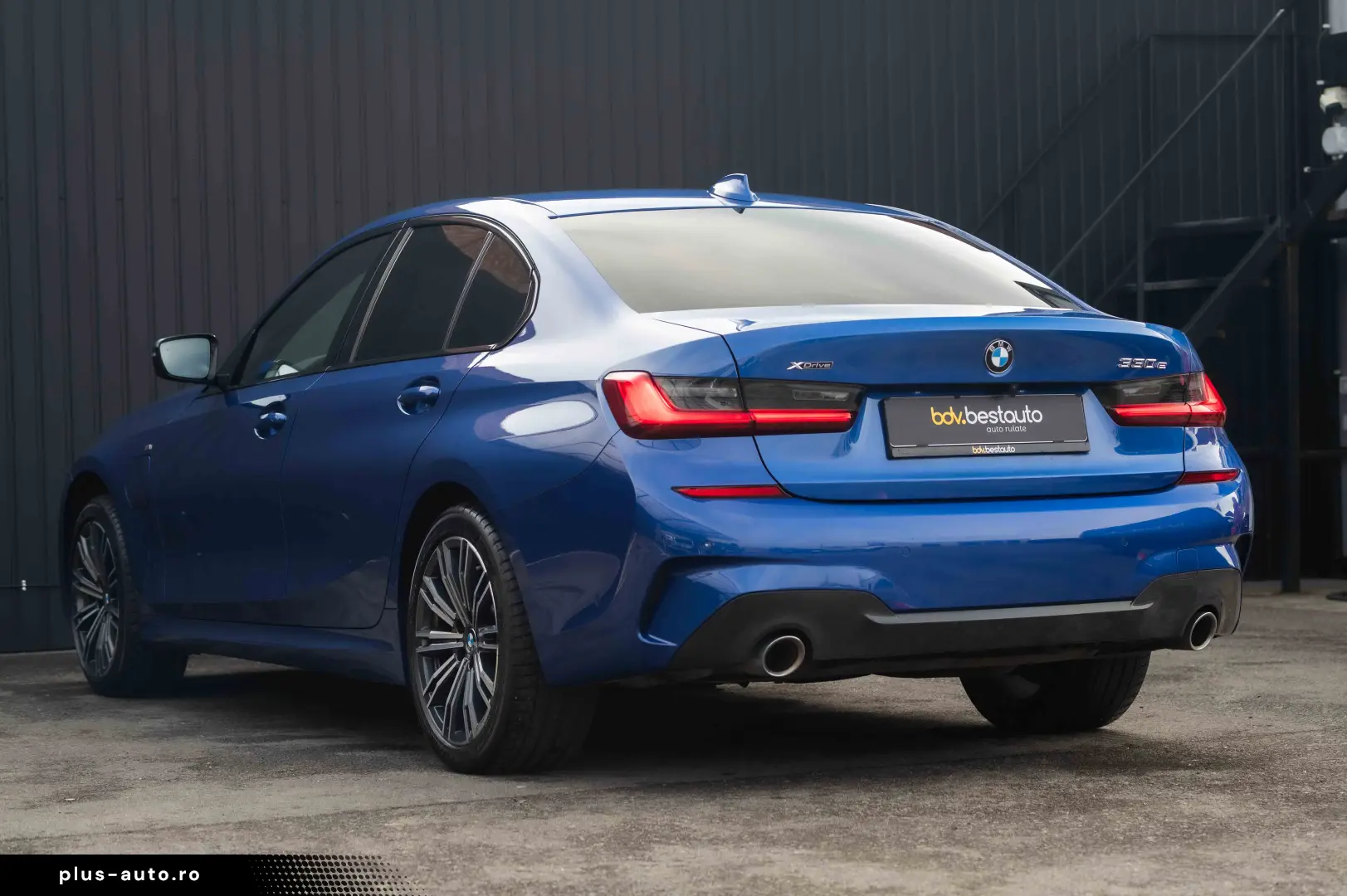 BMW Seria 3 330e xDrive Aut. M Sport