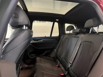 BMW X3 xDrive 30e M Sportpaket Pano Navi LED HK Soun