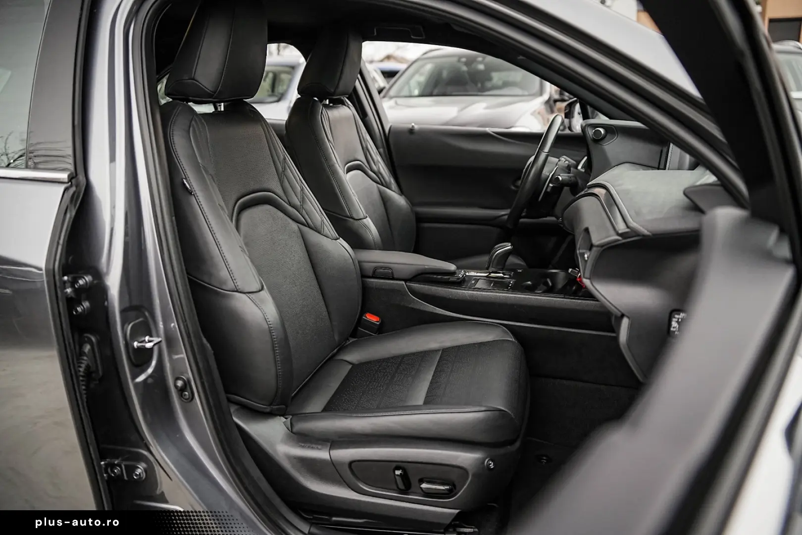 Lexus UX 300e Business