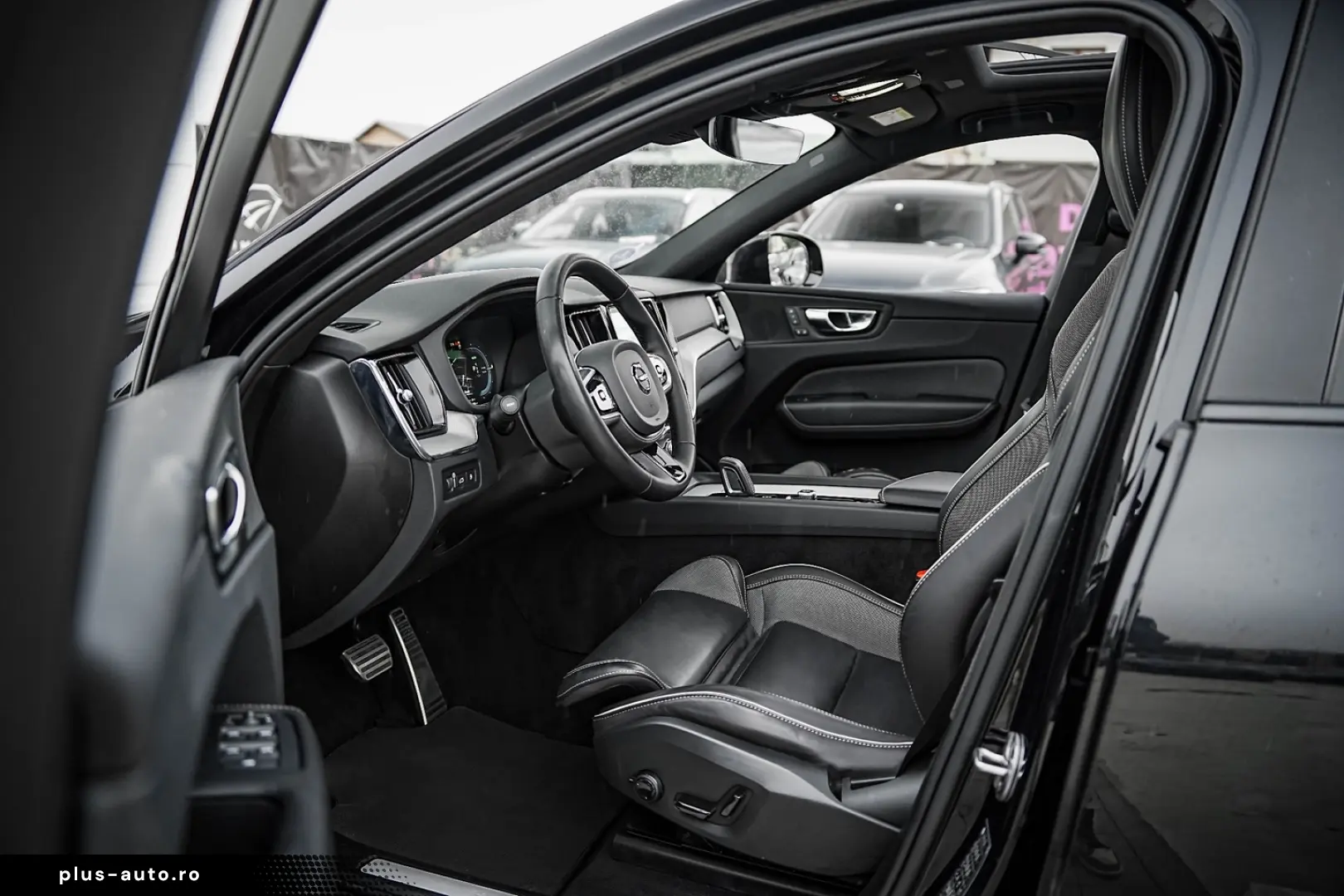 Volvo XC 60 Recharge T6 Twin Engine eAWD R-Design Expression