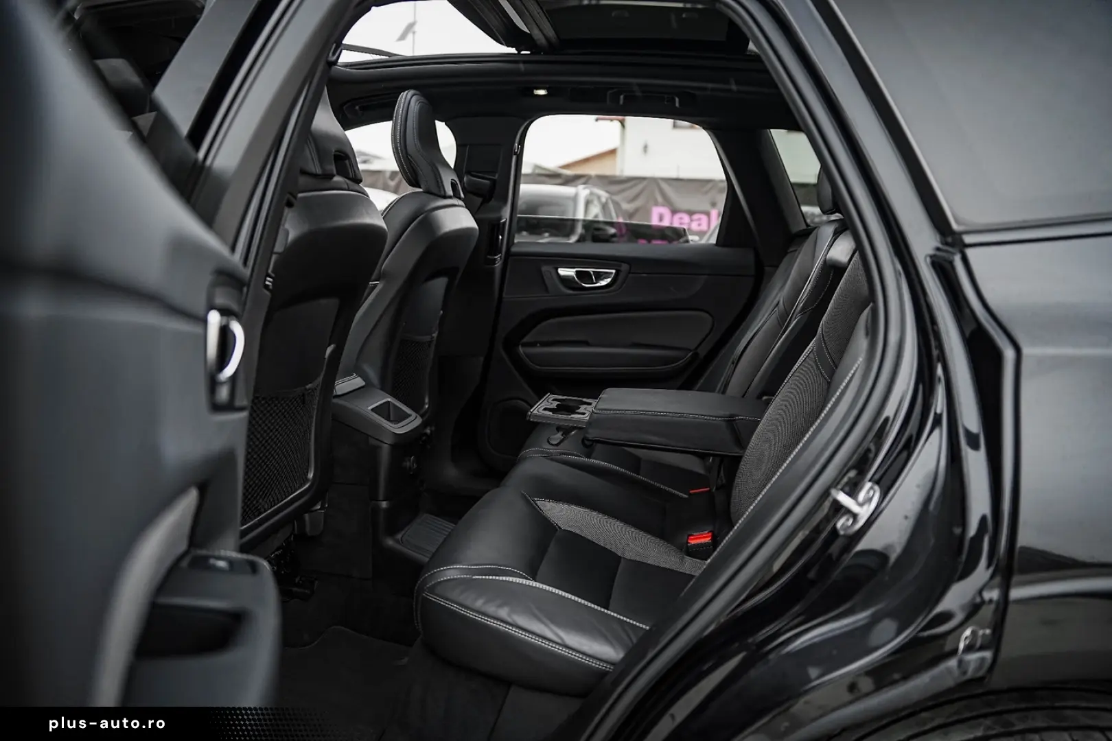 Volvo XC 60 Recharge T6 Twin Engine eAWD R-Design Expression