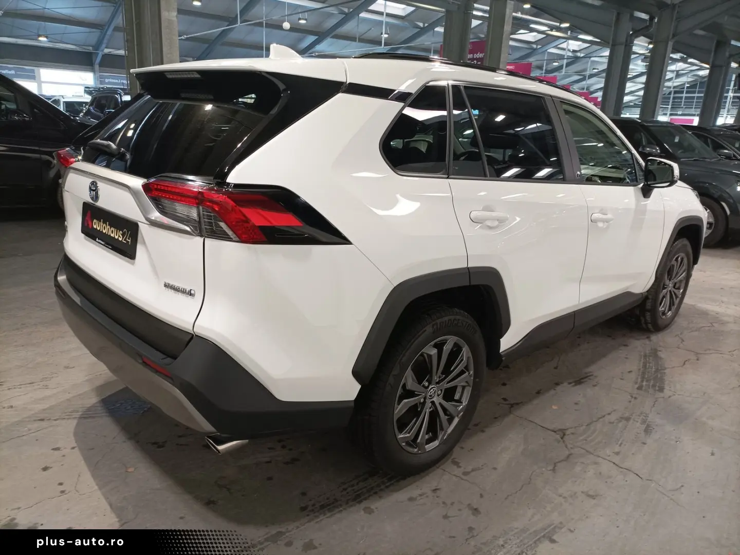 TOYOTA RAV4 2.5 VVT-i Hybrid Team D LED Navi PDC Sitzhz