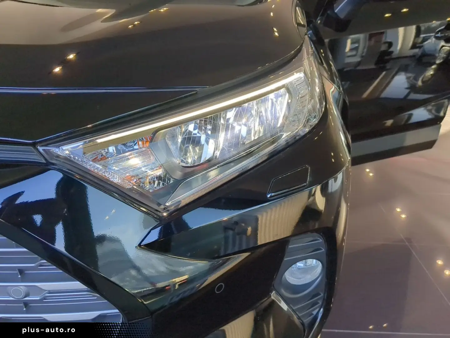 TOYOTA RAV4 2.5 D Team Deutschland ACC AUT LED Navi PDC