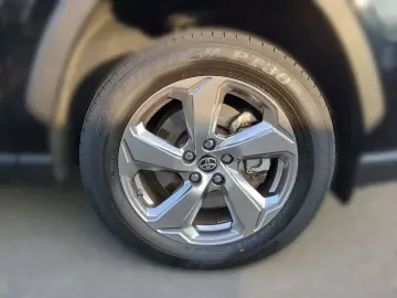 TOYOTA RAV4 2.5 D Team Deutschland ACC AUT LED Navi PDC