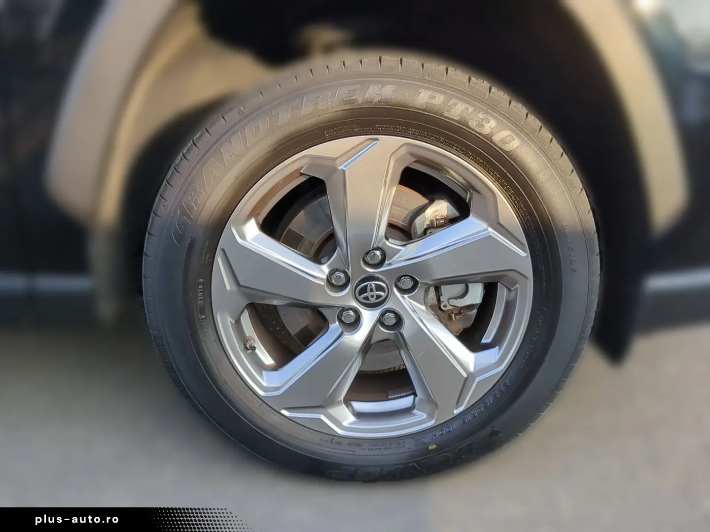 TOYOTA RAV4 2.5 D Team Deutschland ACC AUT LED Navi PDC