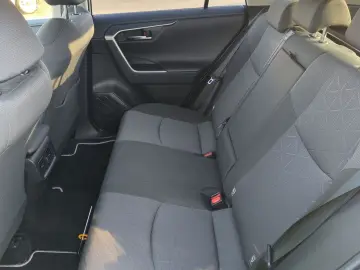 TOYOTA RAV4 2.5 D Team Deutschland ACC AUT LED Navi PDC