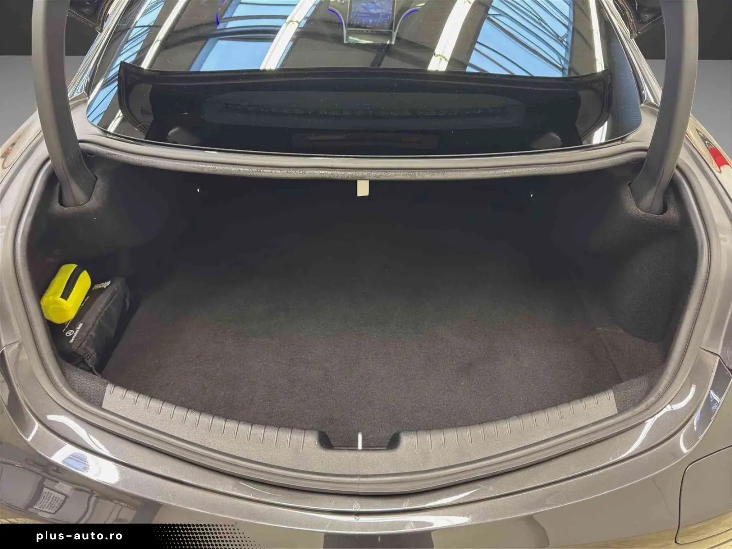 MERCEDES-BENZ CLE 300 e AMG-PLUS NIGHT PANO Burmester HUD