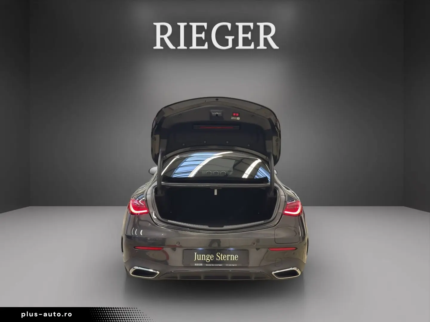 MERCEDES-BENZ CLE 300 e AMG-PLUS NIGHT PANO Burmester HUD