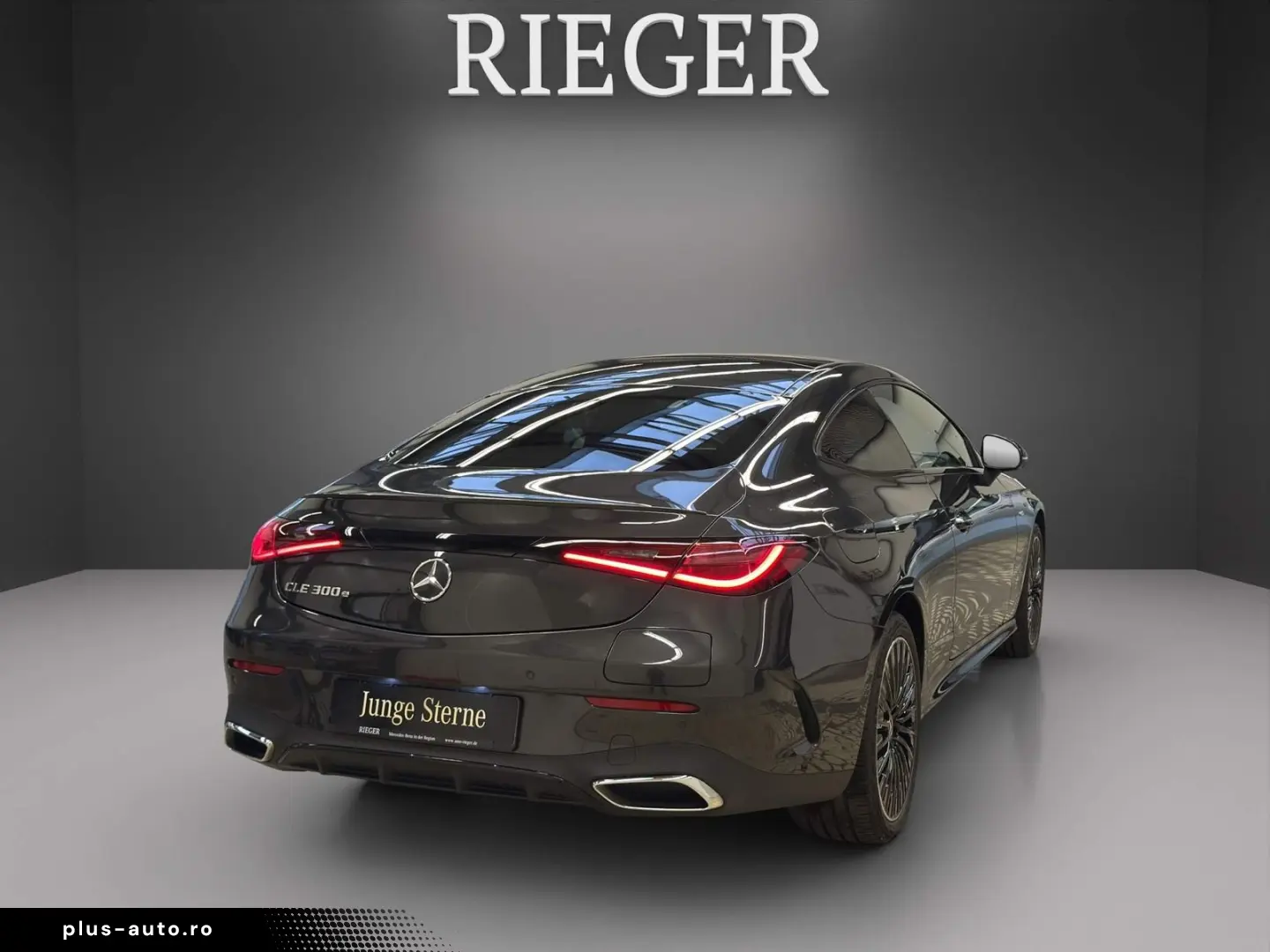MERCEDES-BENZ CLE 300 e AMG-PLUS NIGHT PANO Burmester HUD