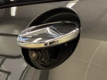 MERCEDES-BENZ CLE 300 e AMG-PLUS NIGHT PANO Burmester HUD