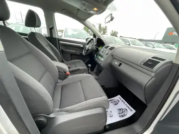 Volkswagen Touran 1.6 TDI Trendline BlueMotion