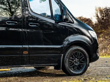 MERCEDES-BENZ Sprinter 319 CDI VIP Tourismus 8 1 Bus…