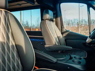 MERCEDES-BENZ Sprinter 319 CDI VIP Tourismus 8 1 Bus…