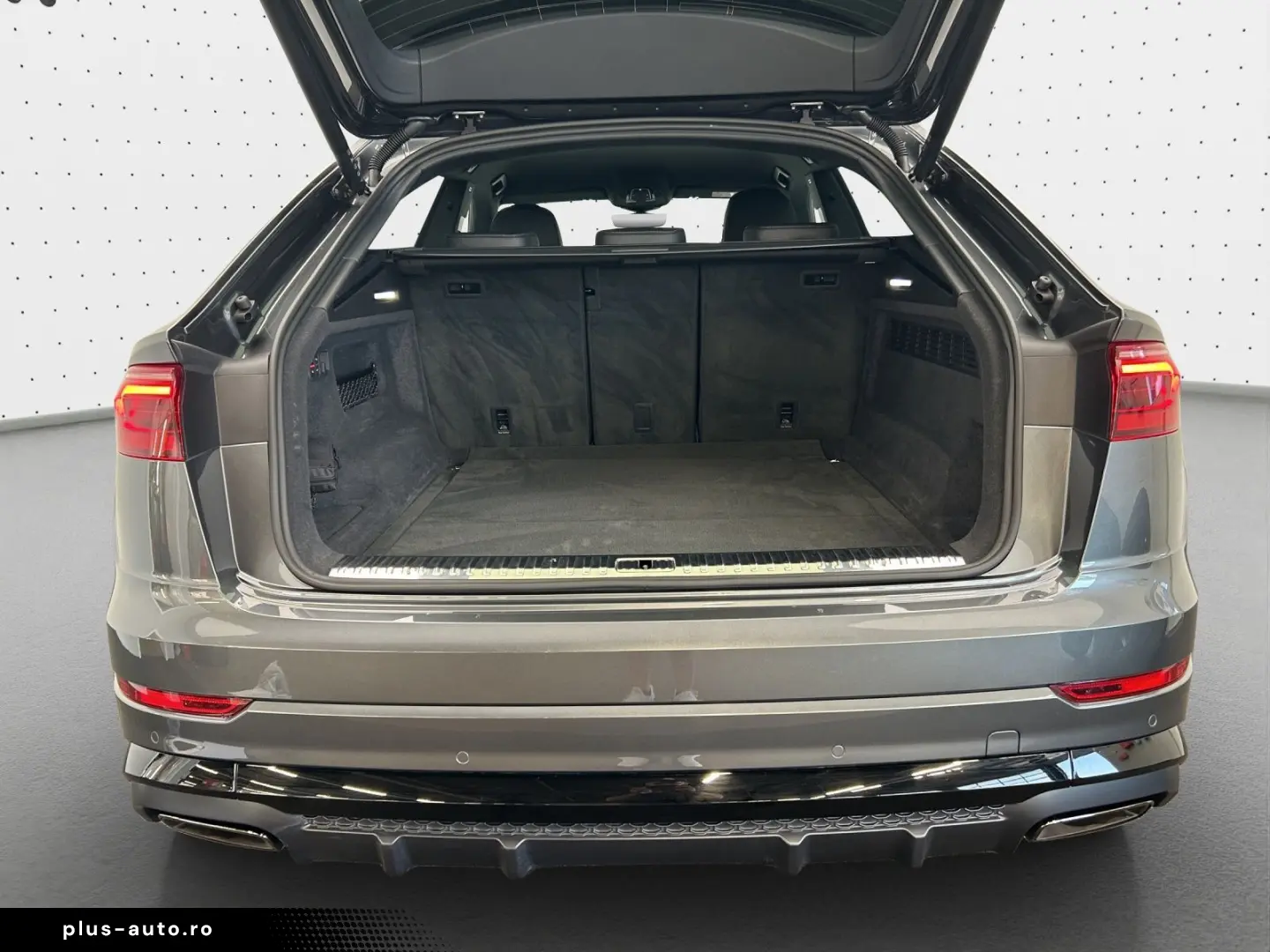 AUDI Q8 55 TFSI quattro S line Navi Matrix Alu AHK HU