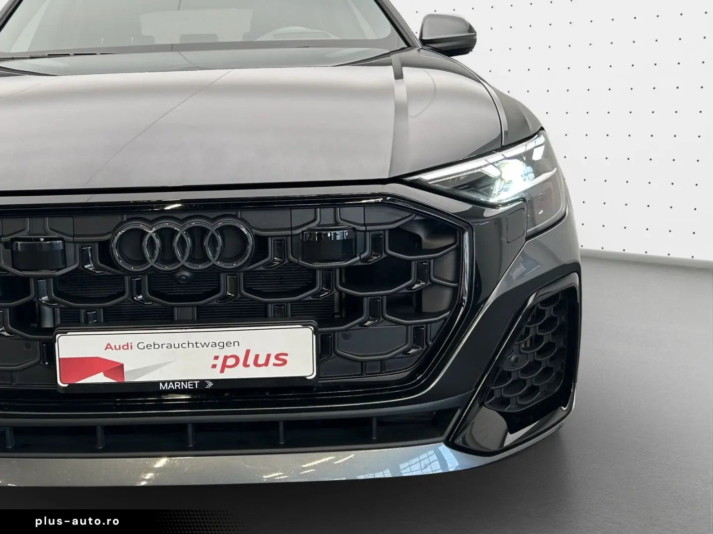 AUDI Q8 55 TFSI quattro S line Navi Matrix Alu AHK HU