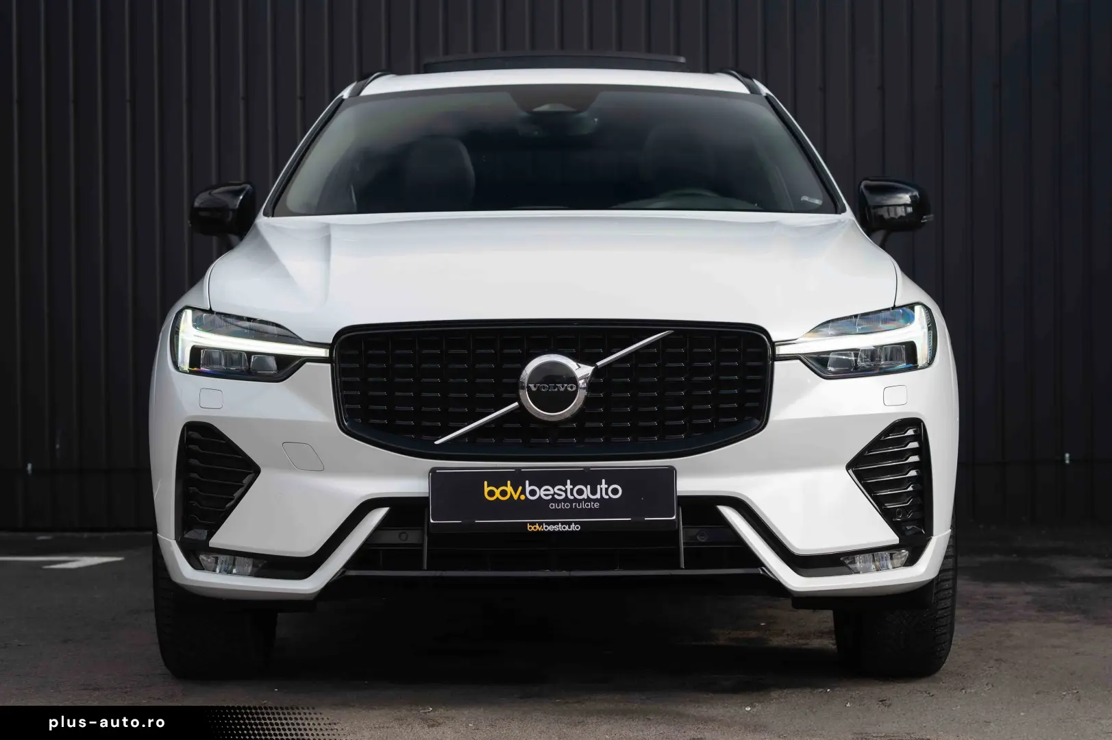 Volvo XC 60 B4 MHEV AT8 AWD R-Design
