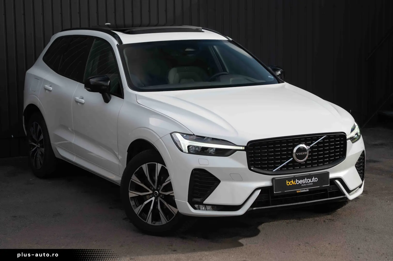 Volvo XC 60 B4 MHEV AT8 AWD R-Design
