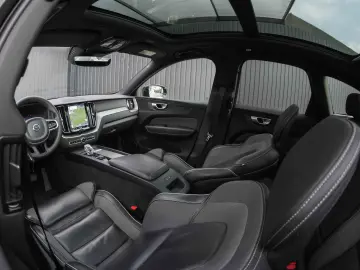 Volvo XC 60 B4 MHEV AT8 AWD R-Design