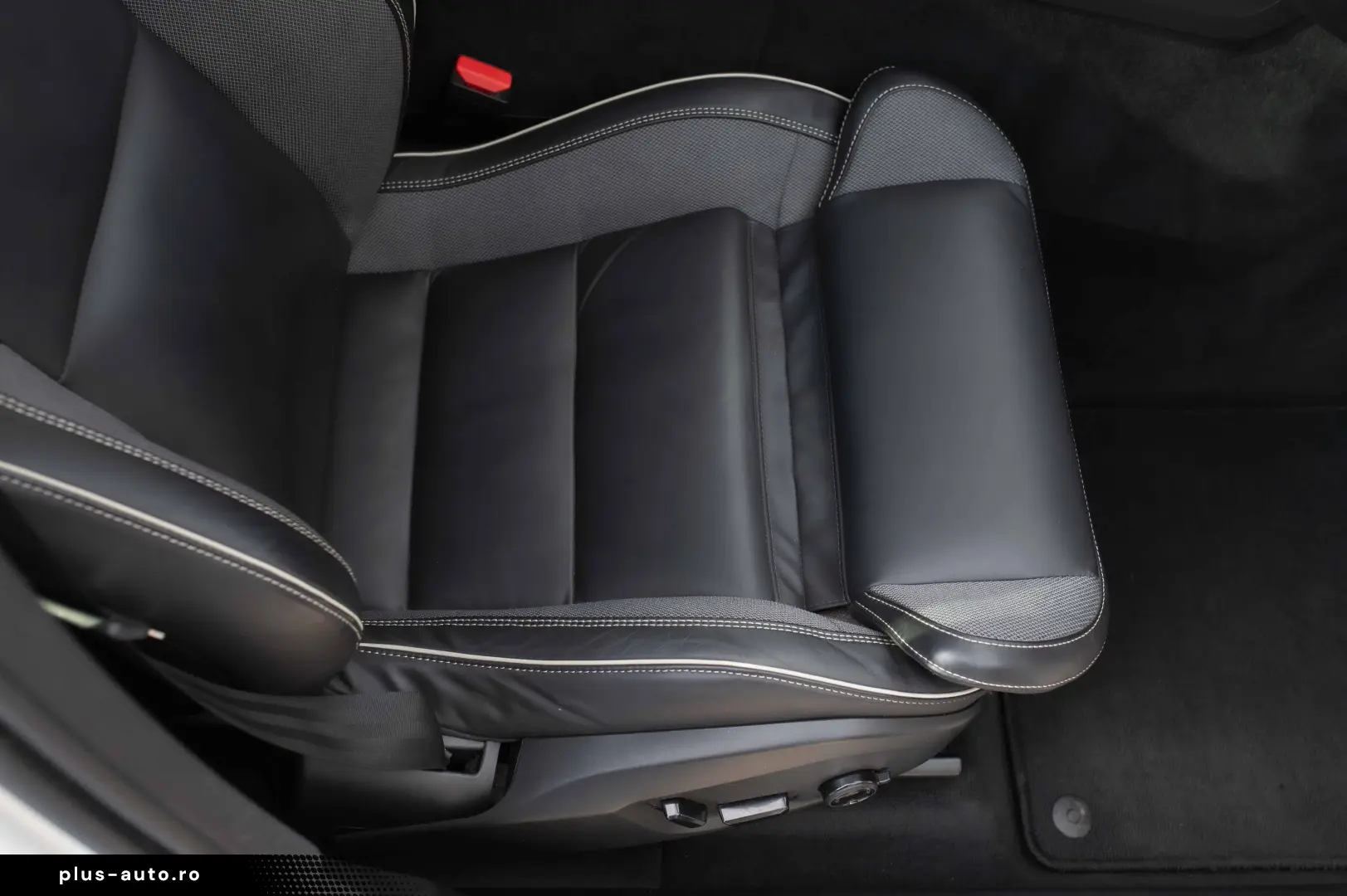 Volvo XC 60 B4 MHEV AT8 AWD R-Design