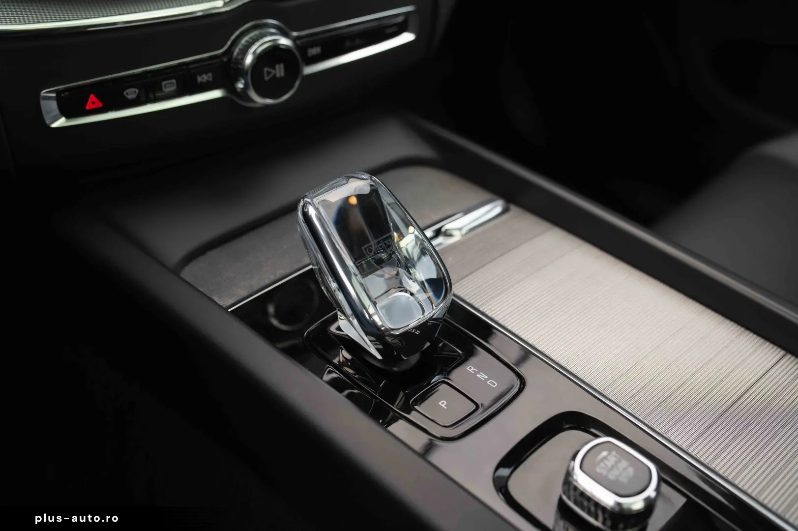 Volvo XC 60 B4 MHEV AT8 AWD R-Design