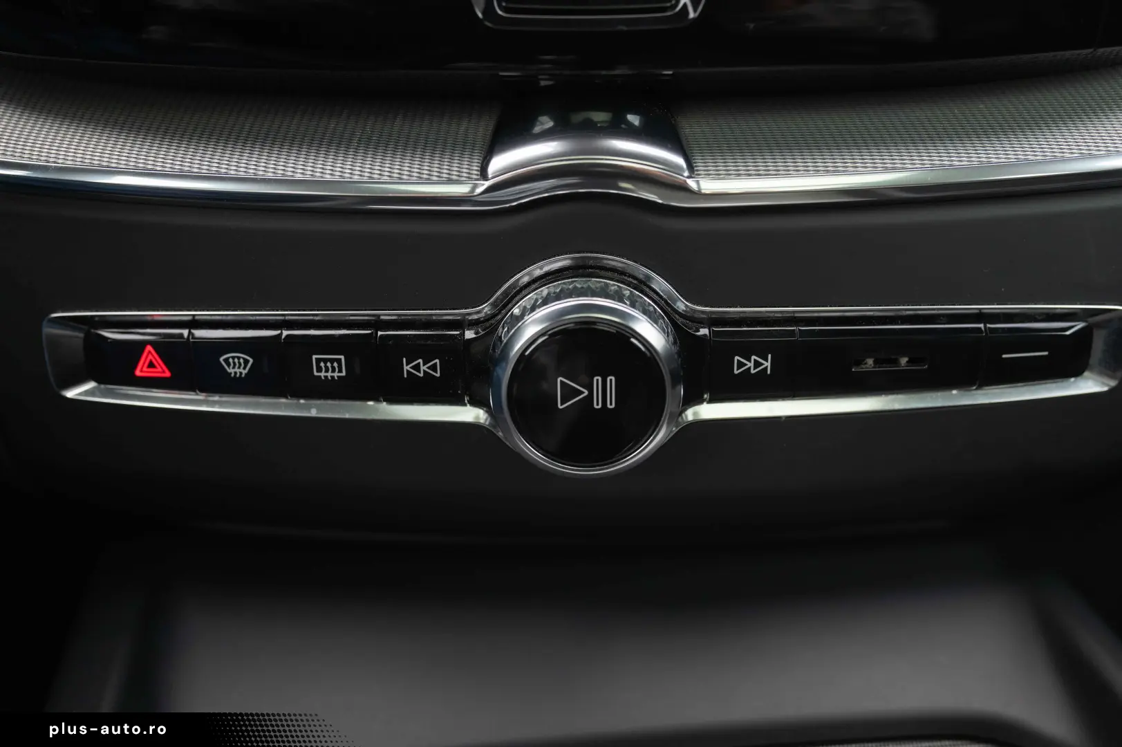 Volvo XC 60 B4 MHEV AT8 AWD R-Design