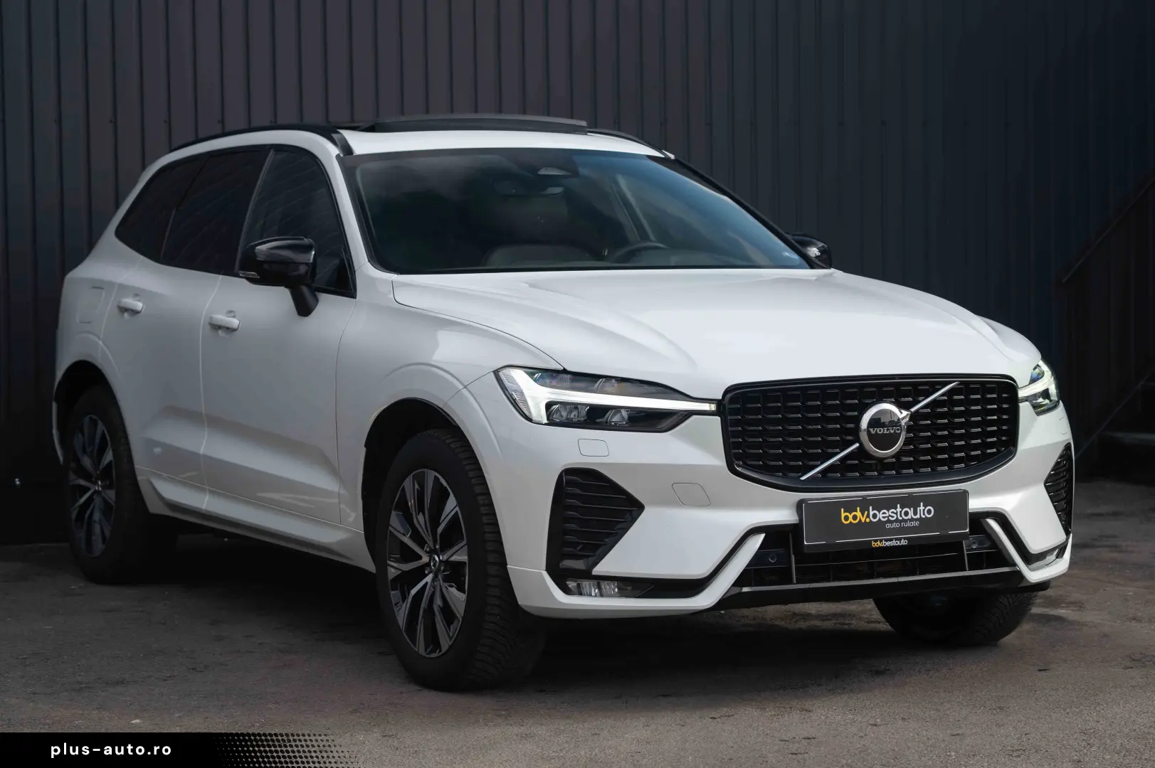 Volvo XC 60 B4 MHEV AT8 AWD R-Design