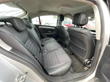 Renault Laguna 2.0 dCi Base