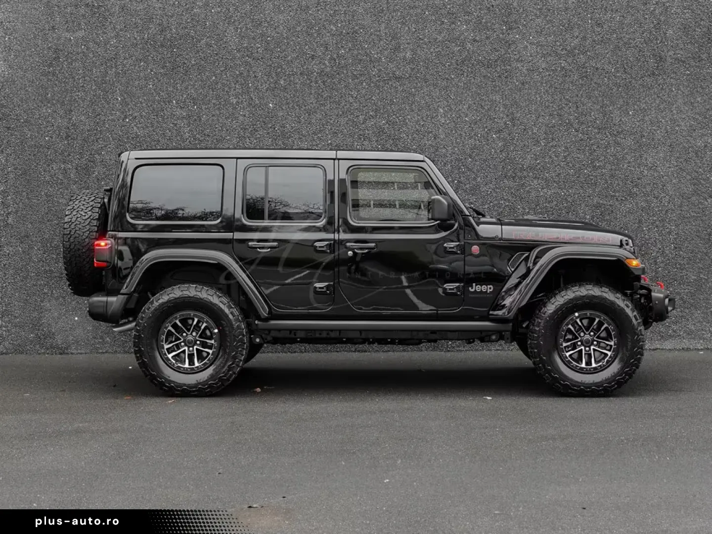 Jeep 2026 4-Door Rubicon X 3.6L V6   RECON