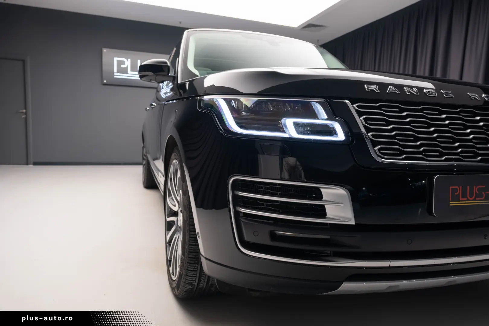 Range Rover LWB SV Autobiography