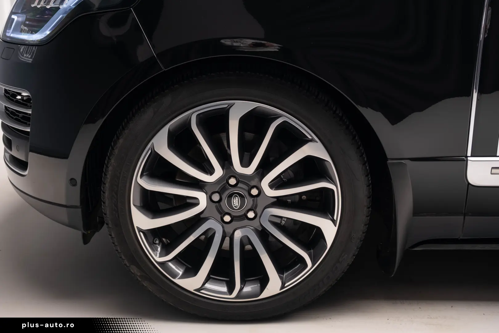 Range Rover LWB SV Autobiography