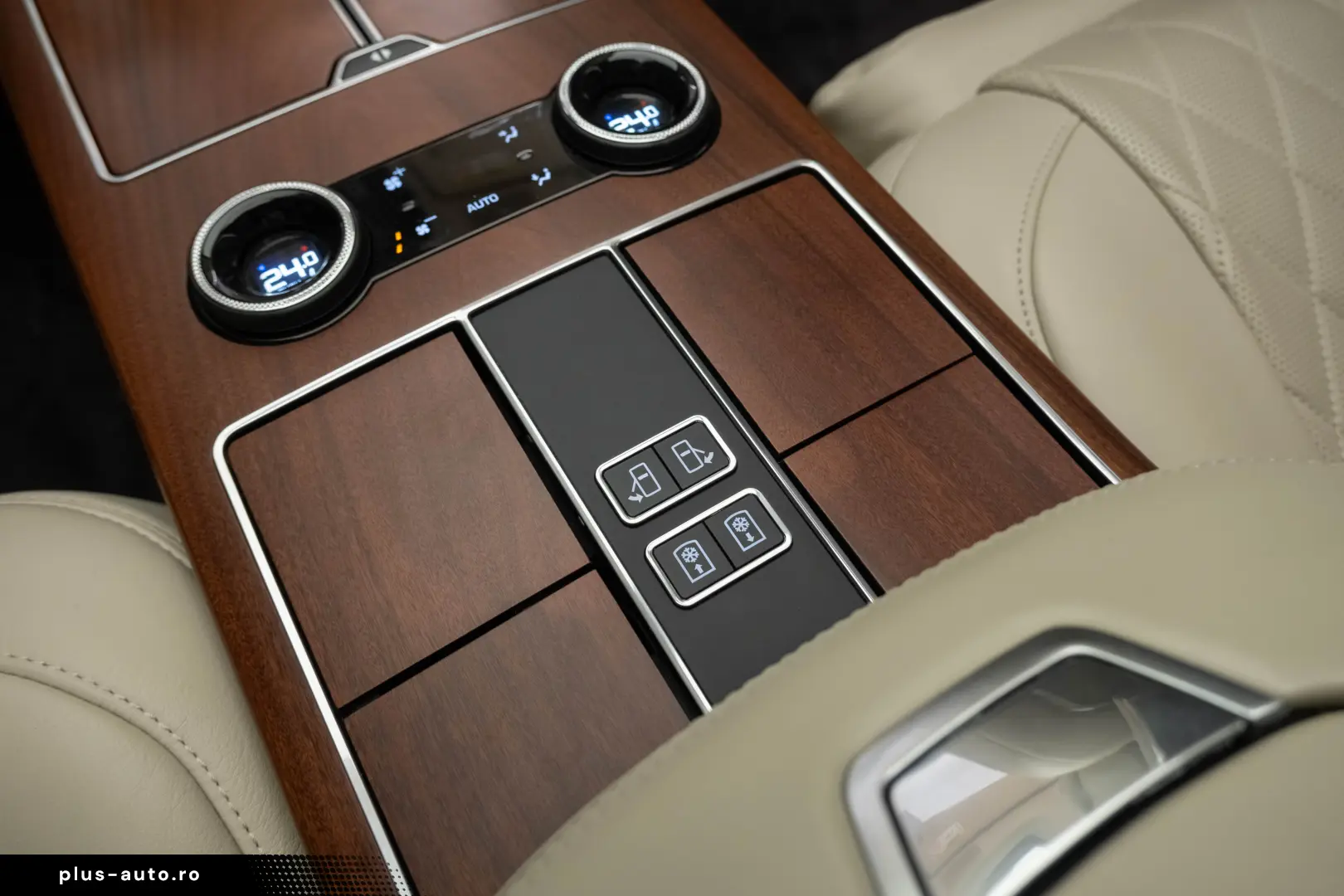 Range Rover LWB SV Autobiography