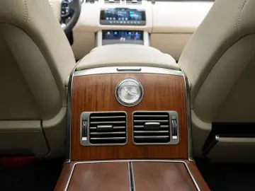 Range Rover LWB SV Autobiography