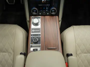 Range Rover LWB SV Autobiography