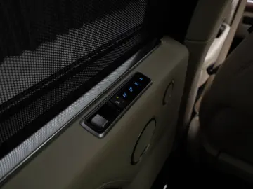 Range Rover LWB SV Autobiography