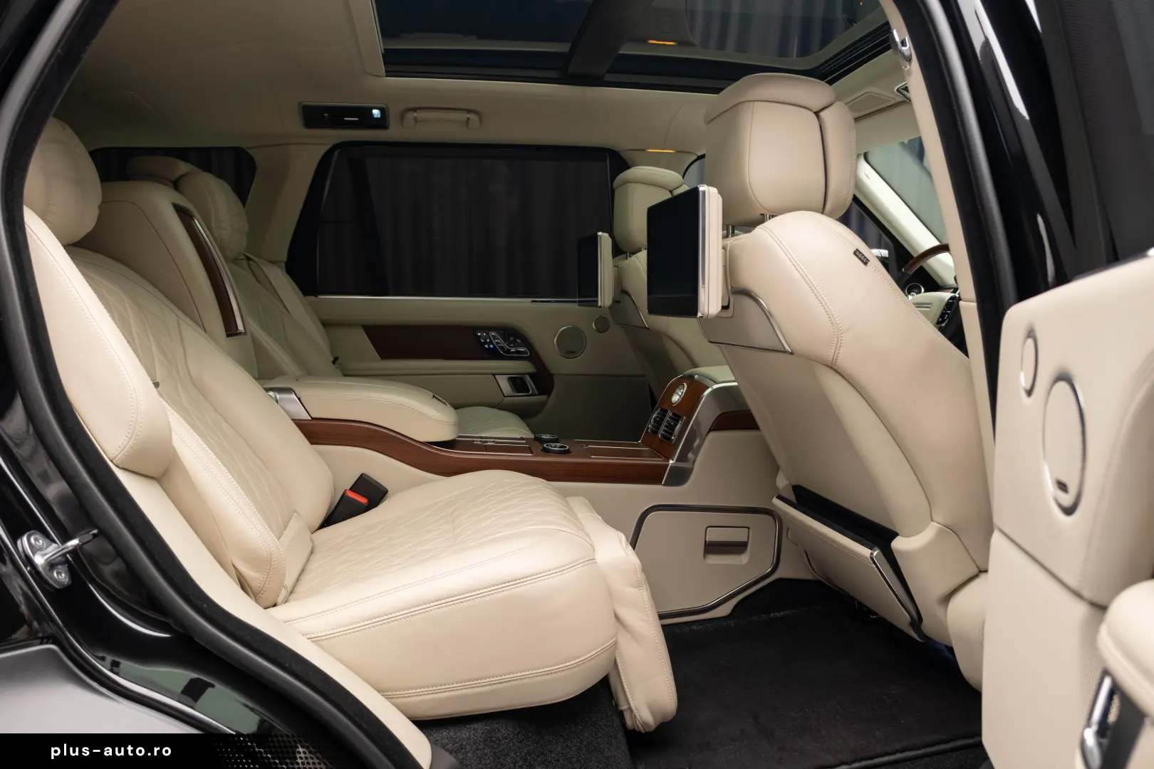 Range Rover LWB SV Autobiography