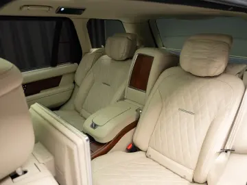 Range Rover LWB SV Autobiography