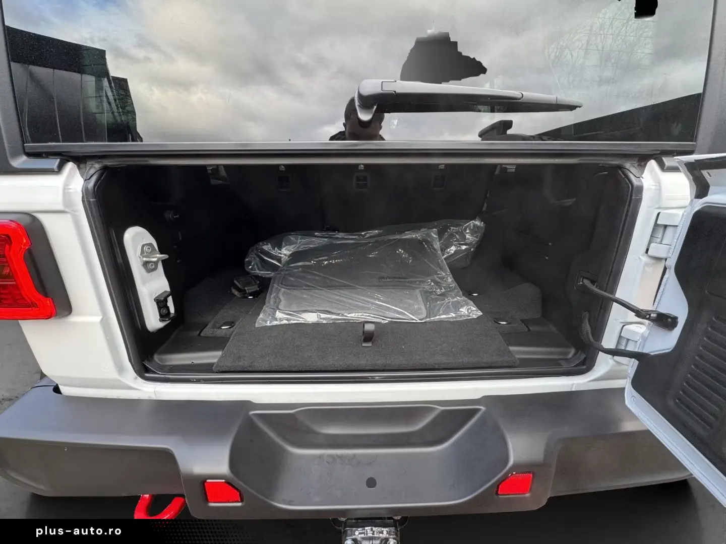 Jeep Wrangler Rubicon 4 door 3 6 V6 MY24 FACELIFT RFK