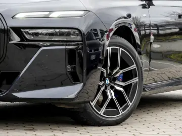 BMW 740d xDrive M SPORT PRO AHK HuD DA PROF 360