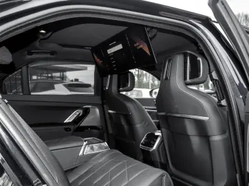 BMW 740d xDrive M SPORT PRO AHK HuD DA PROF 360