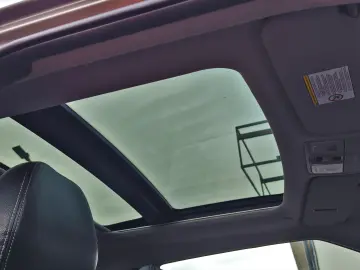 GARANTIE 1AN•RATE•Navi•Panoramic•Camera•Piele•Keyless