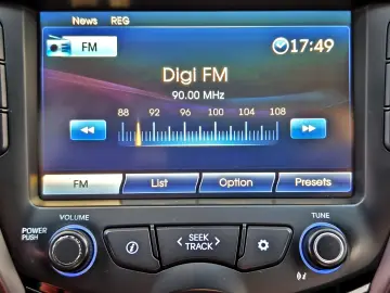 GARANTIE 1AN•RATE•Navi•Panoramic•Camera•Piele•Keyless