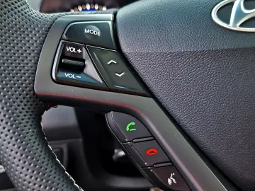 GARANTIE 1AN•RATE•Navi•Panoramic•Camera•Piele•Keyless