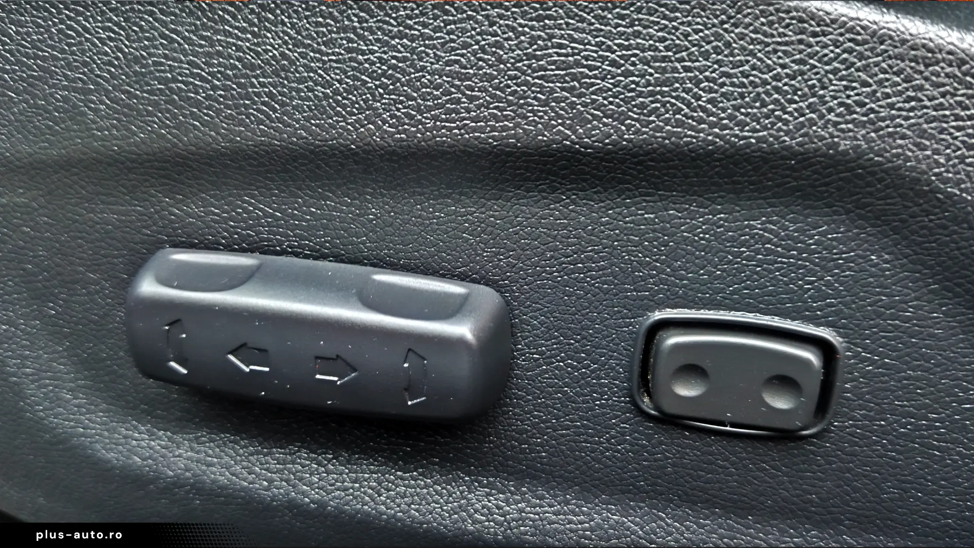 GARANTIE 1AN•RATE•Navi•Panoramic•Camera•Piele•Keyless