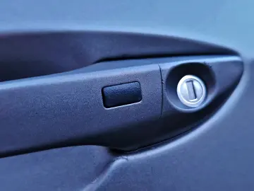 GARANTIE 1AN•RATE•Navi•Panoramic•Camera•Piele•Keyless